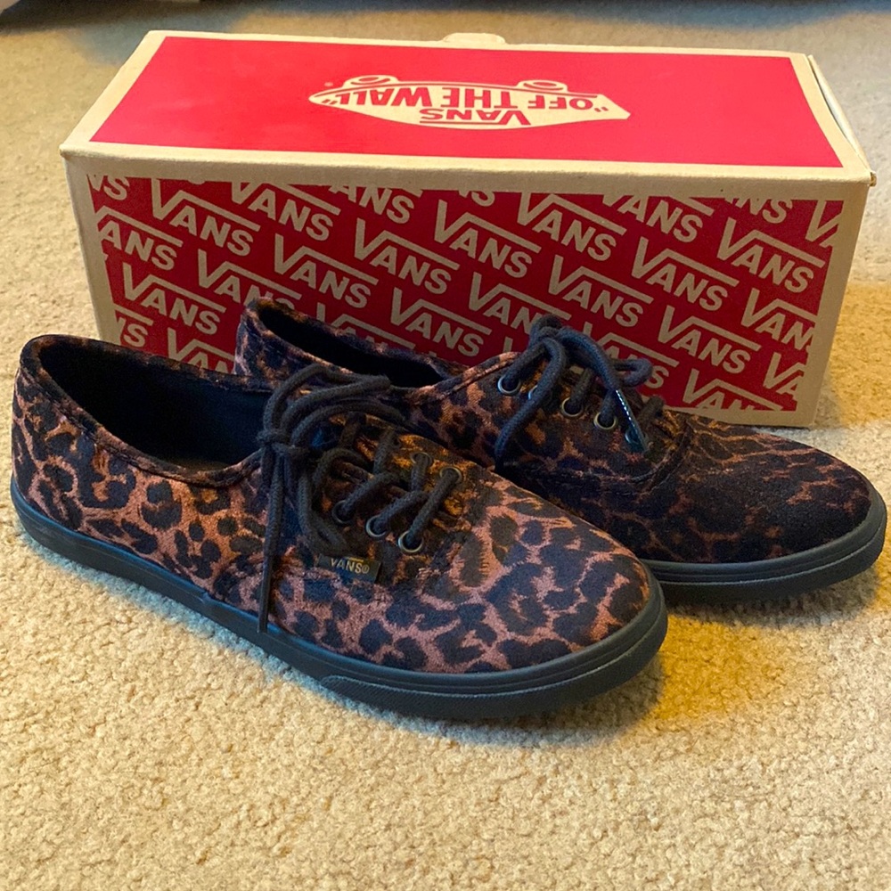 VANS Cheetah Print Authentic Lo-Pro
